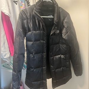 North Face Women’s 600 Black Puffer Jacket Size Medium